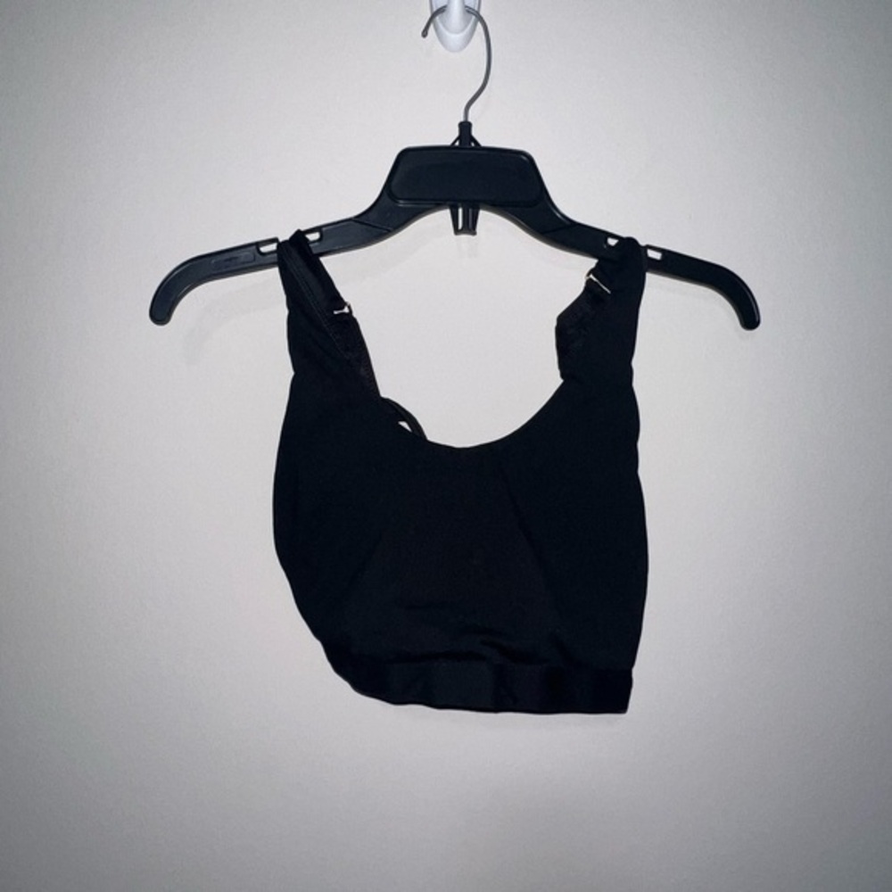 Black padded sport bra fabletics Medium with criss cross back